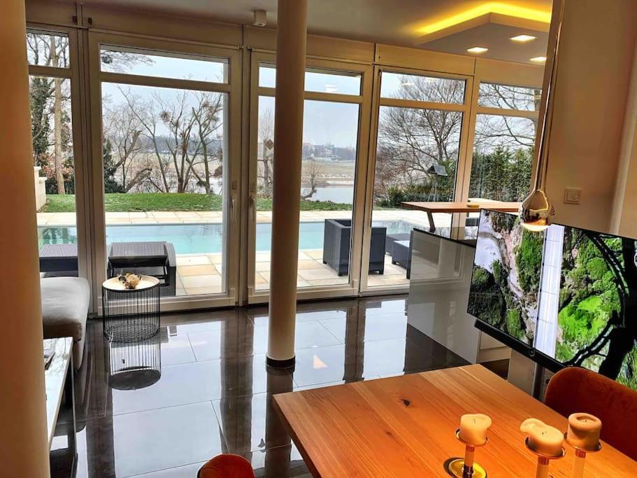 Beheizbarer Pool - Zentral & Modern Mit Elbzugang! Vakantiehuis